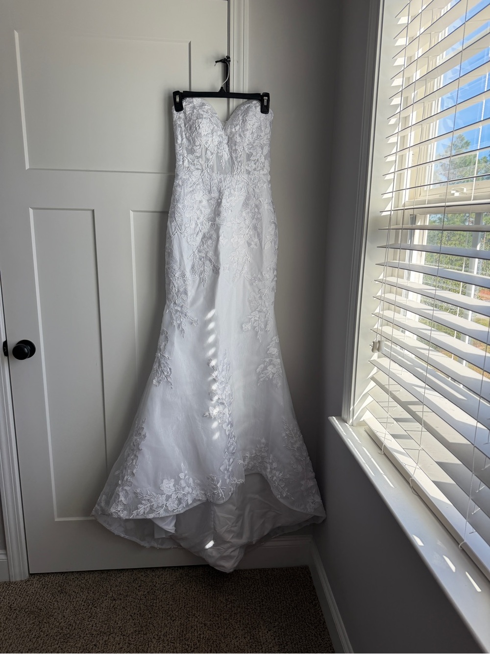 White Strapless Lace Bridal Gown - Mermaid style, Sweetheart